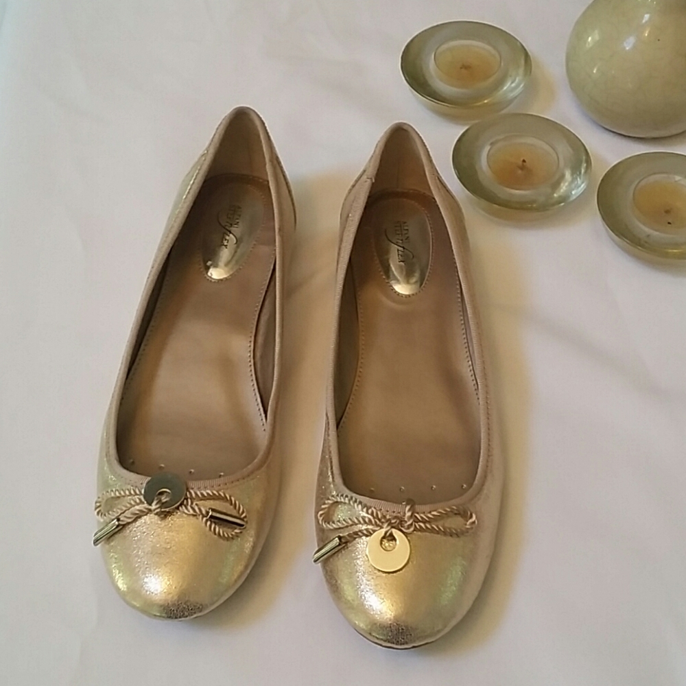 **SOLD**Gold Flats